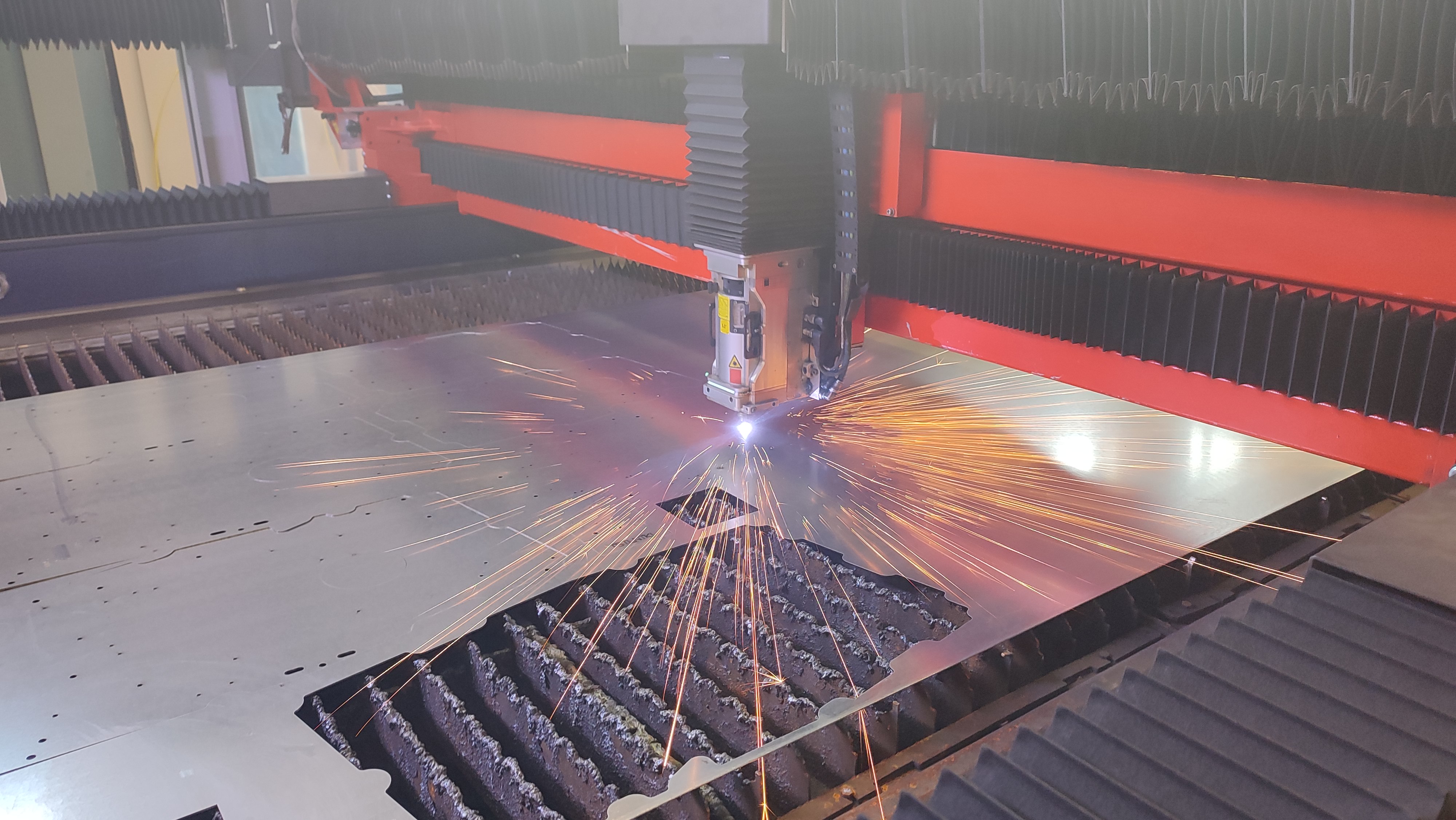 Taglio Laser OPERA VEGA 12 Kw